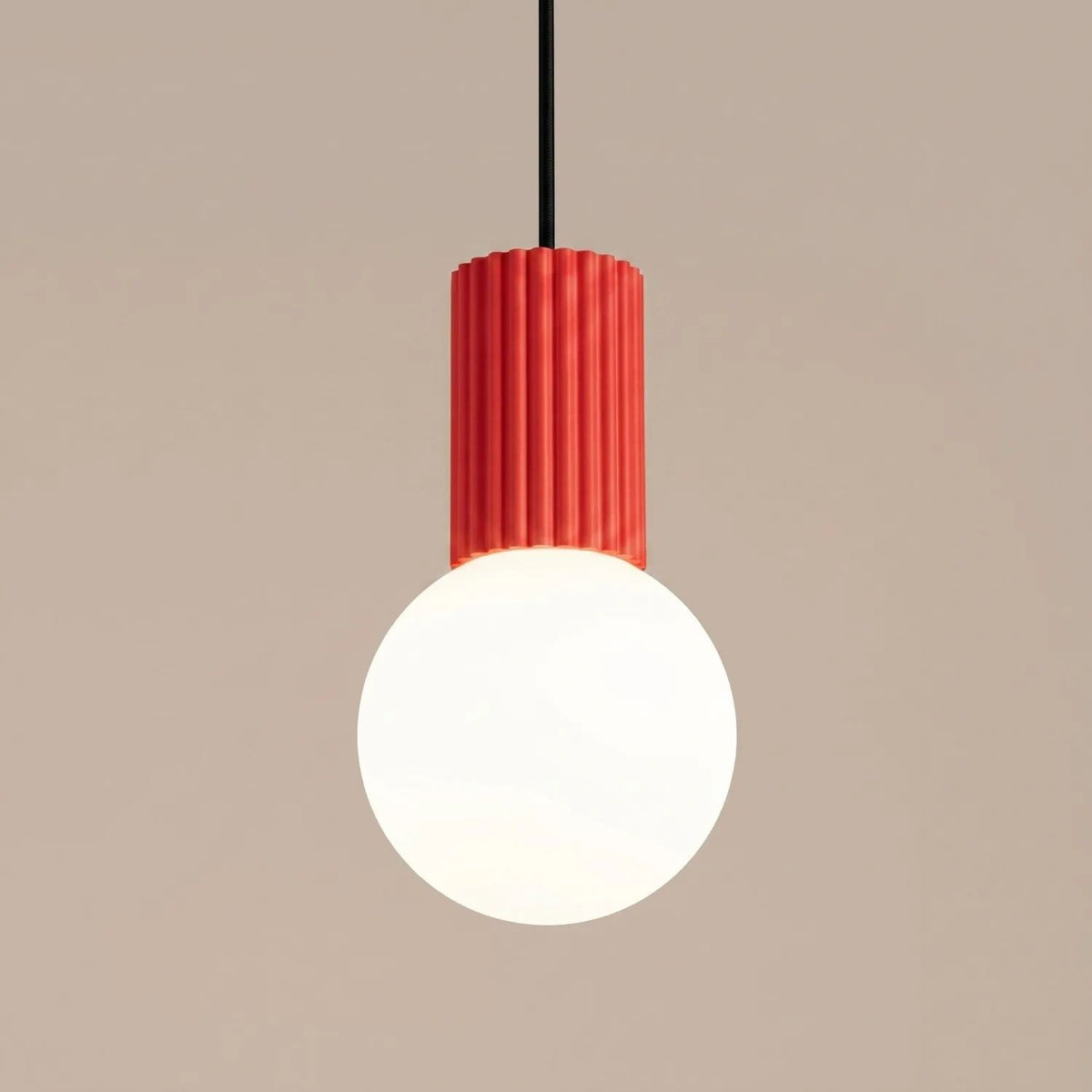 
Design Pendellampe „Halo“, 1-flammig - Rot