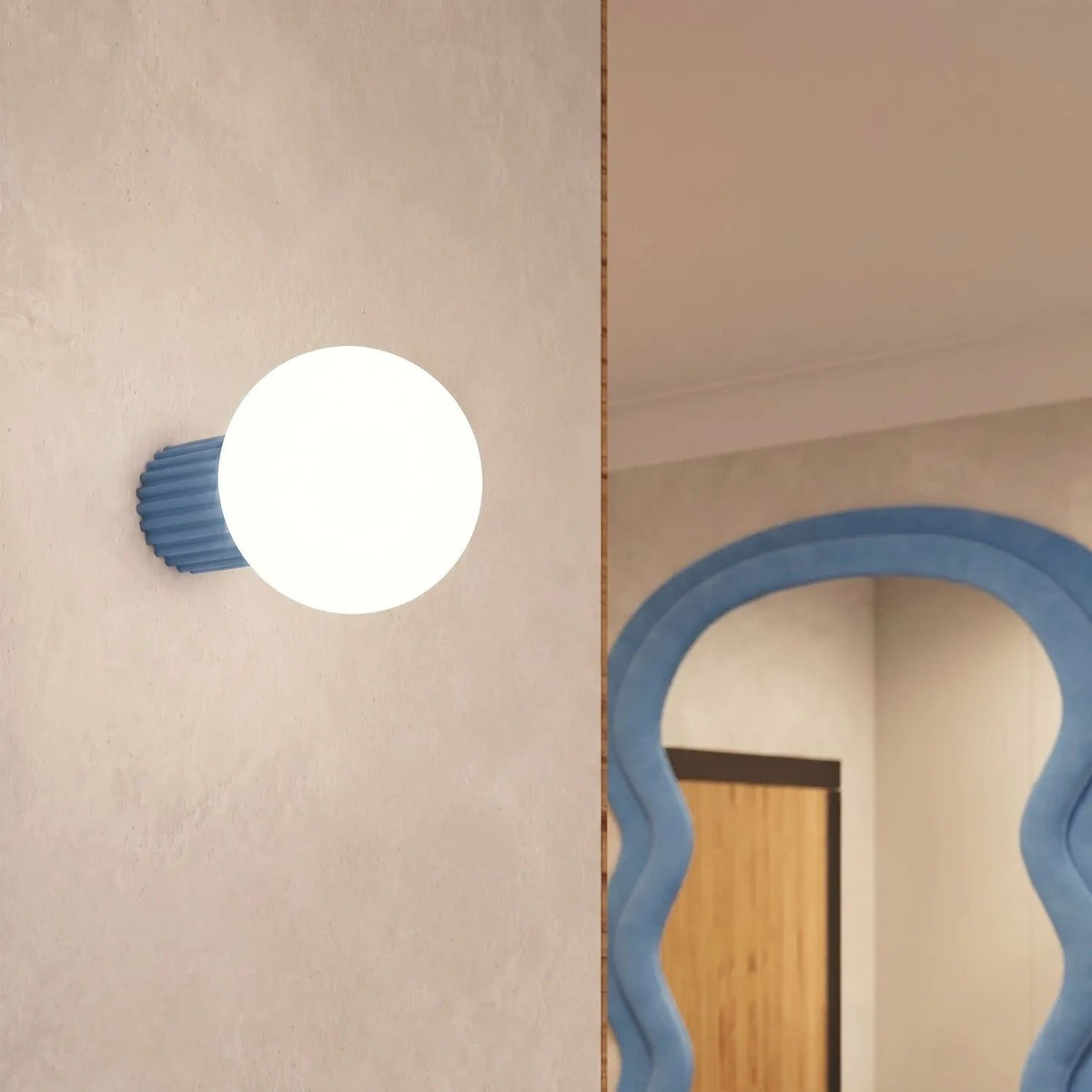 
Lampada da parete e da bagno di design «Halo» - Azzurro chiaro