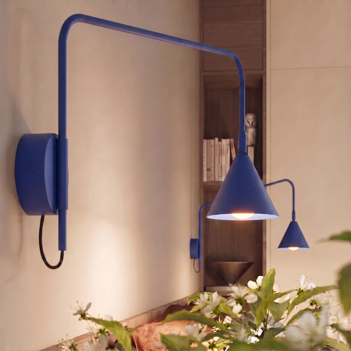 
Design Wandlampe „Nox“ 1-flammig mit Schalter - Ultramarin