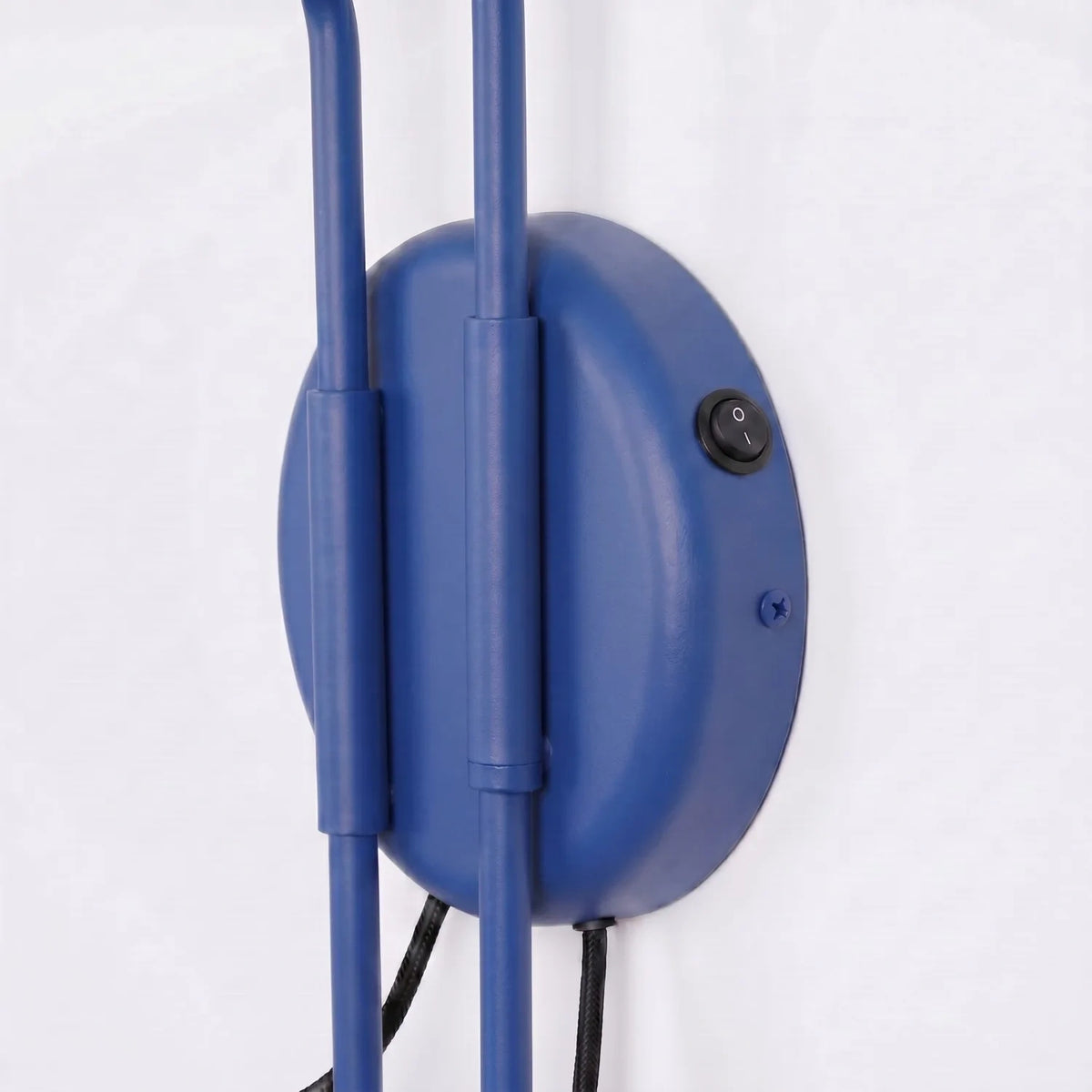 
Design Wandlampe „Nox“ 2-flammig mit Schalter - Ultramarin
