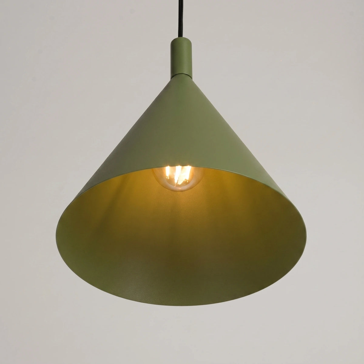 
Lampada a sospensione di design „Nox“ - Verde oliva / Ø 25 cm