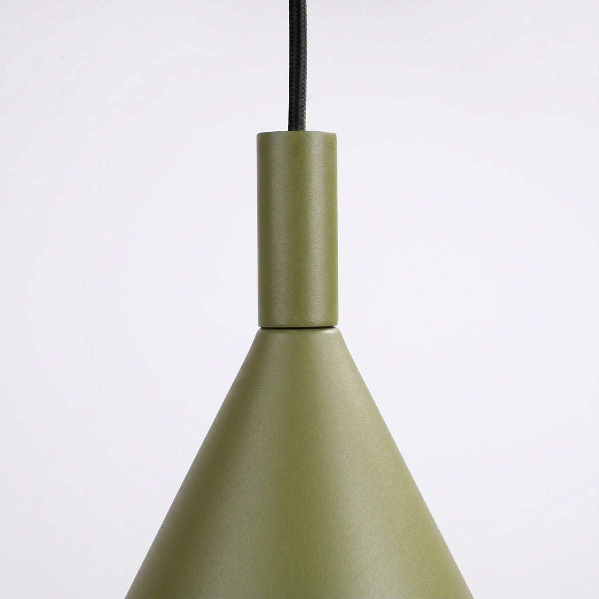 
Lampada a sospensione di design „Nox“ - Verde oliva / Ø 25 cm