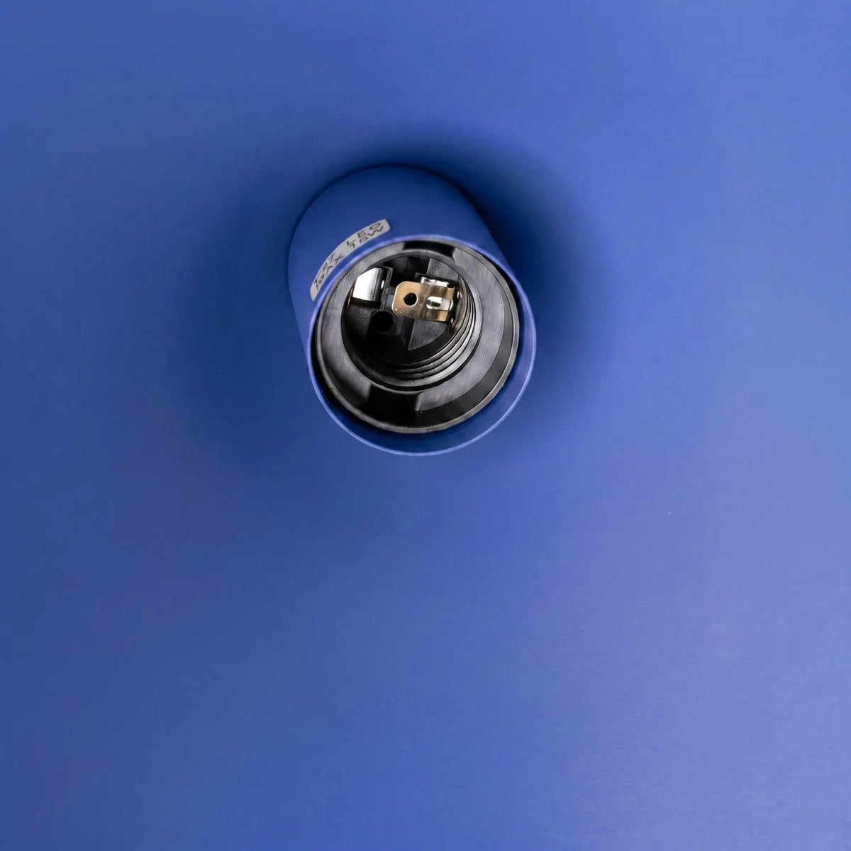 
Lampada a sospensione di design „Nox“ - Ultramarino / Ø 25 cm