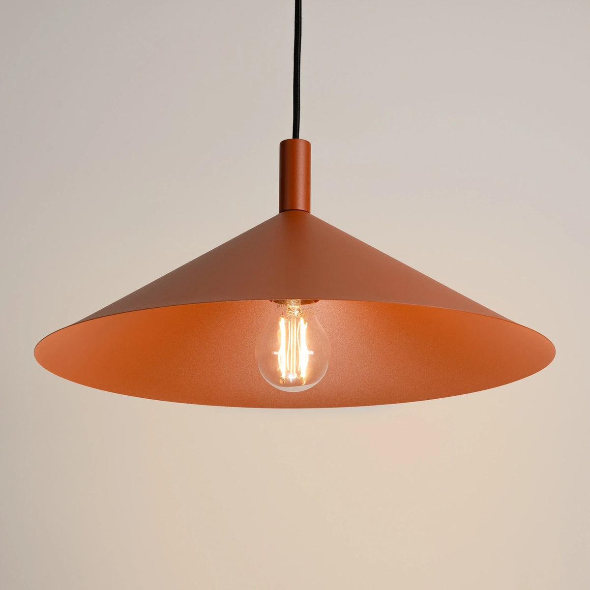 
Lampada a sospensione di design „Nox“ - Rosso ocra / Ø 40 cm