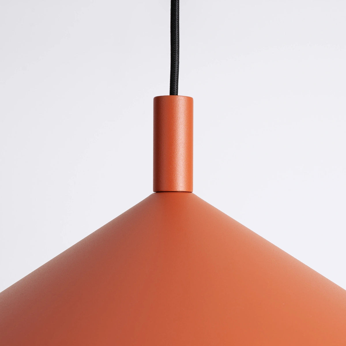 
Lampada a sospensione di design „Nox“ - Rosso ocra / Ø 40 cm