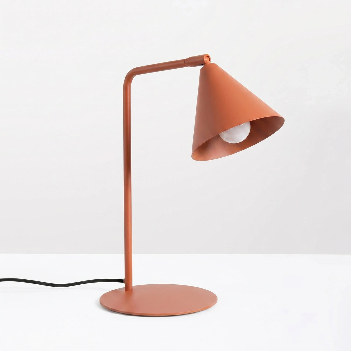 
Design Tischlampe „Nox“ - Ockerrot