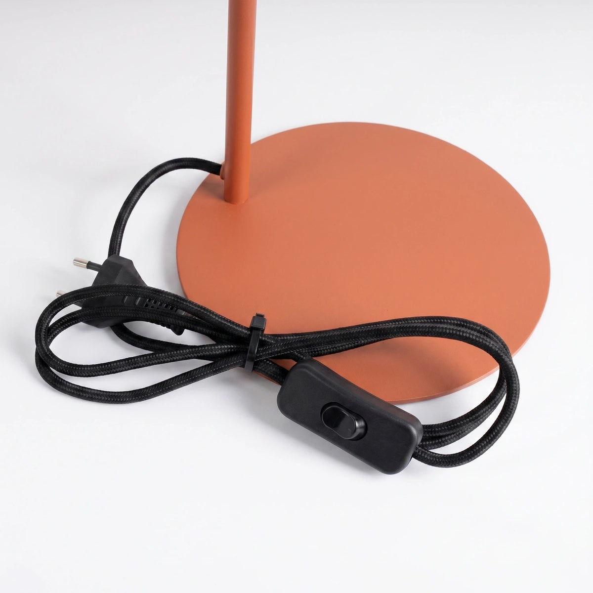 
Design Tischlampe „Nox“ - Ockerrot