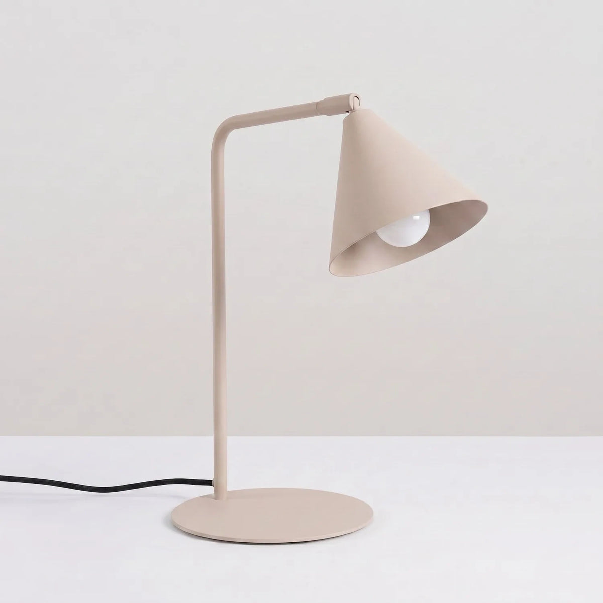 
Design Tischlampe „Nox“ - Taupe
