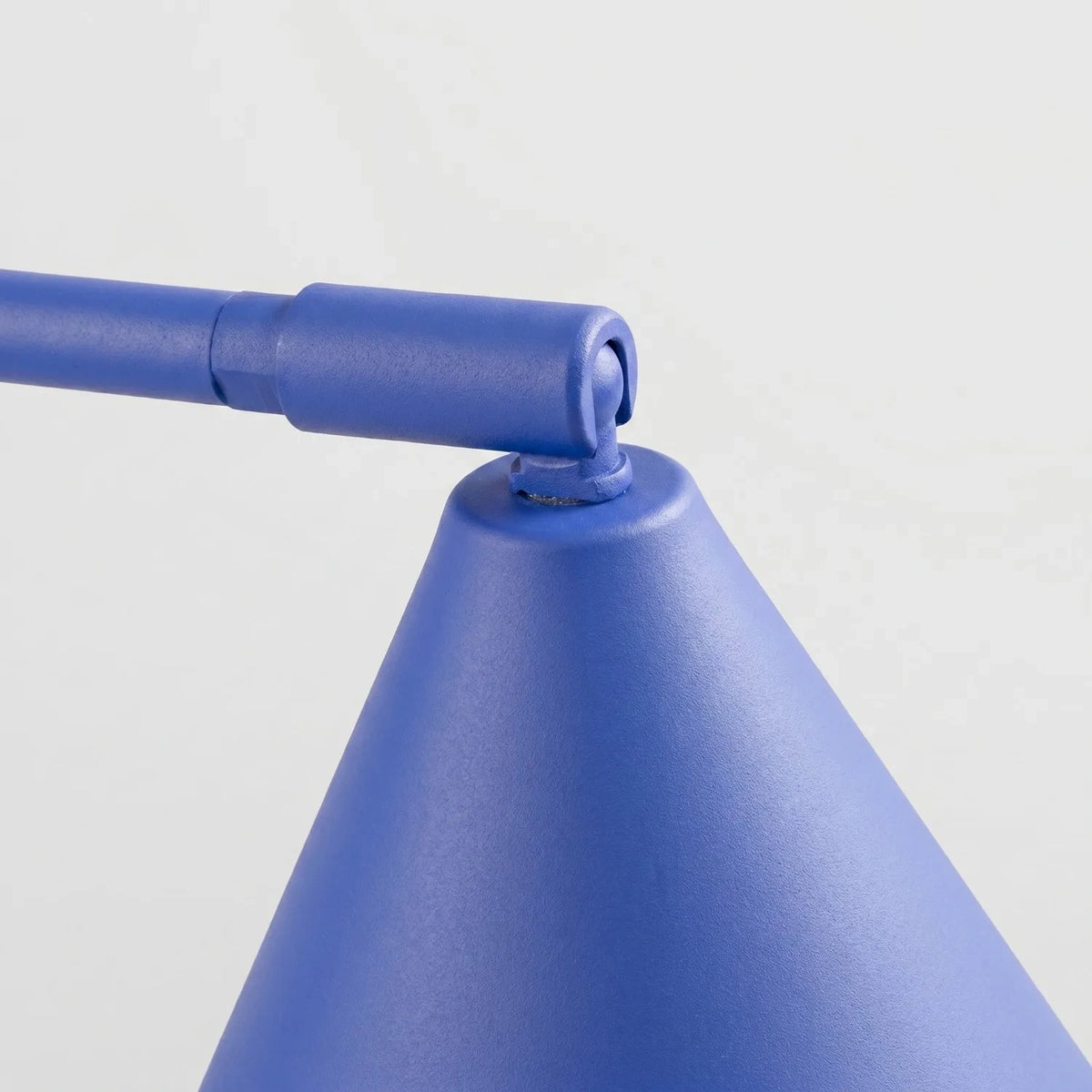 
Design Tischlampe „Nox“ - Ultramarin