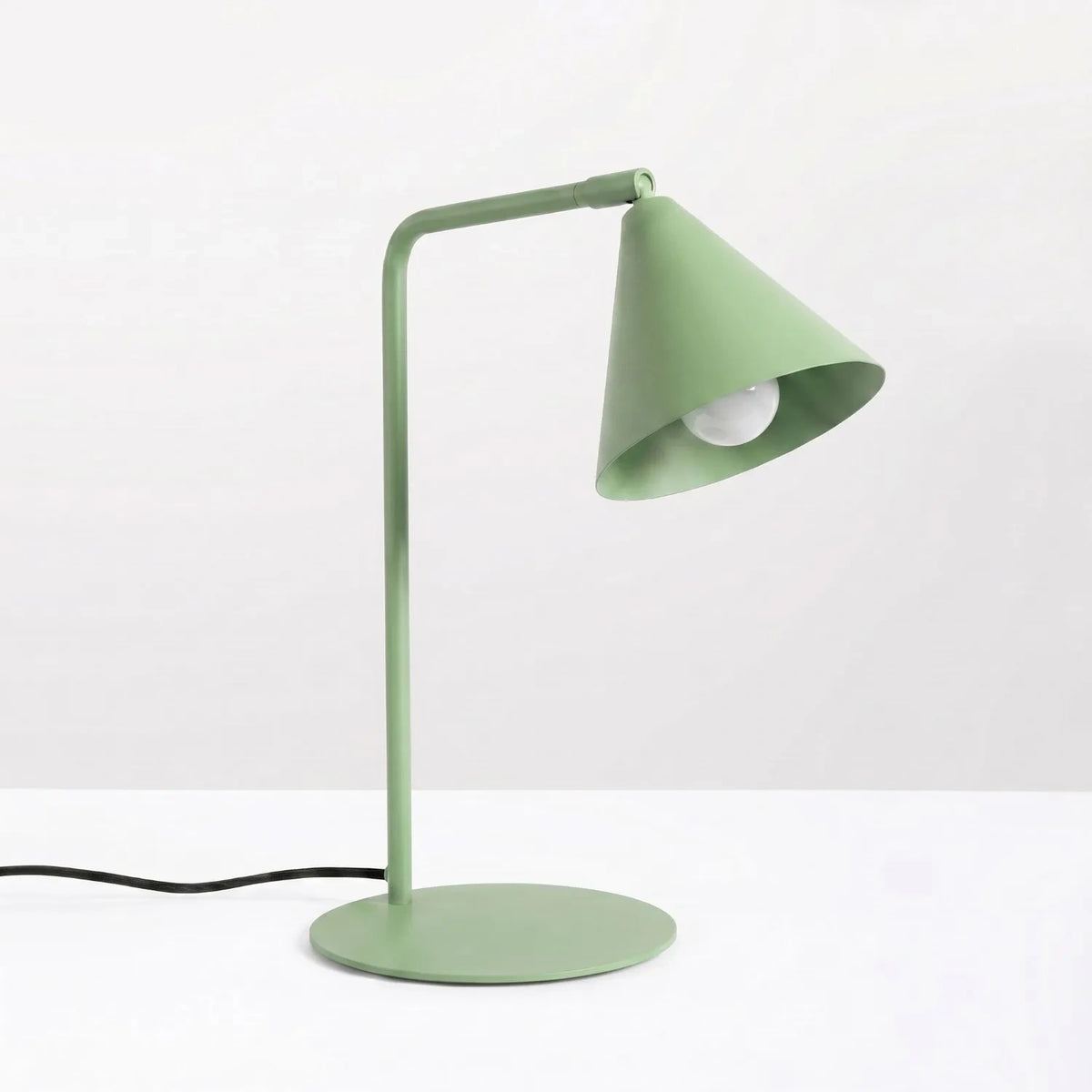 
Design Tischlampe „Nox“ - Salbeigrün