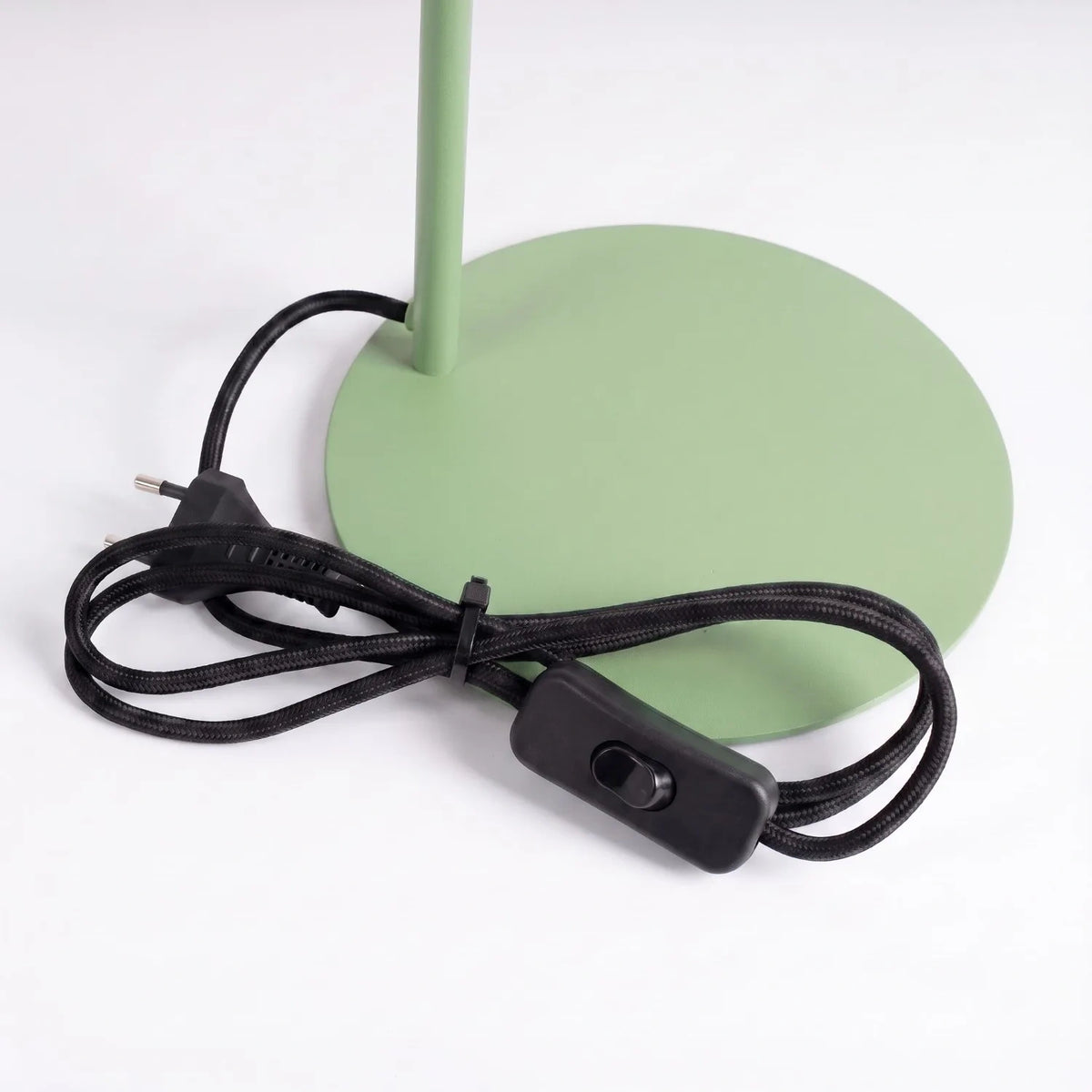 
Design Tischlampe „Nox“ - Salbeigrün