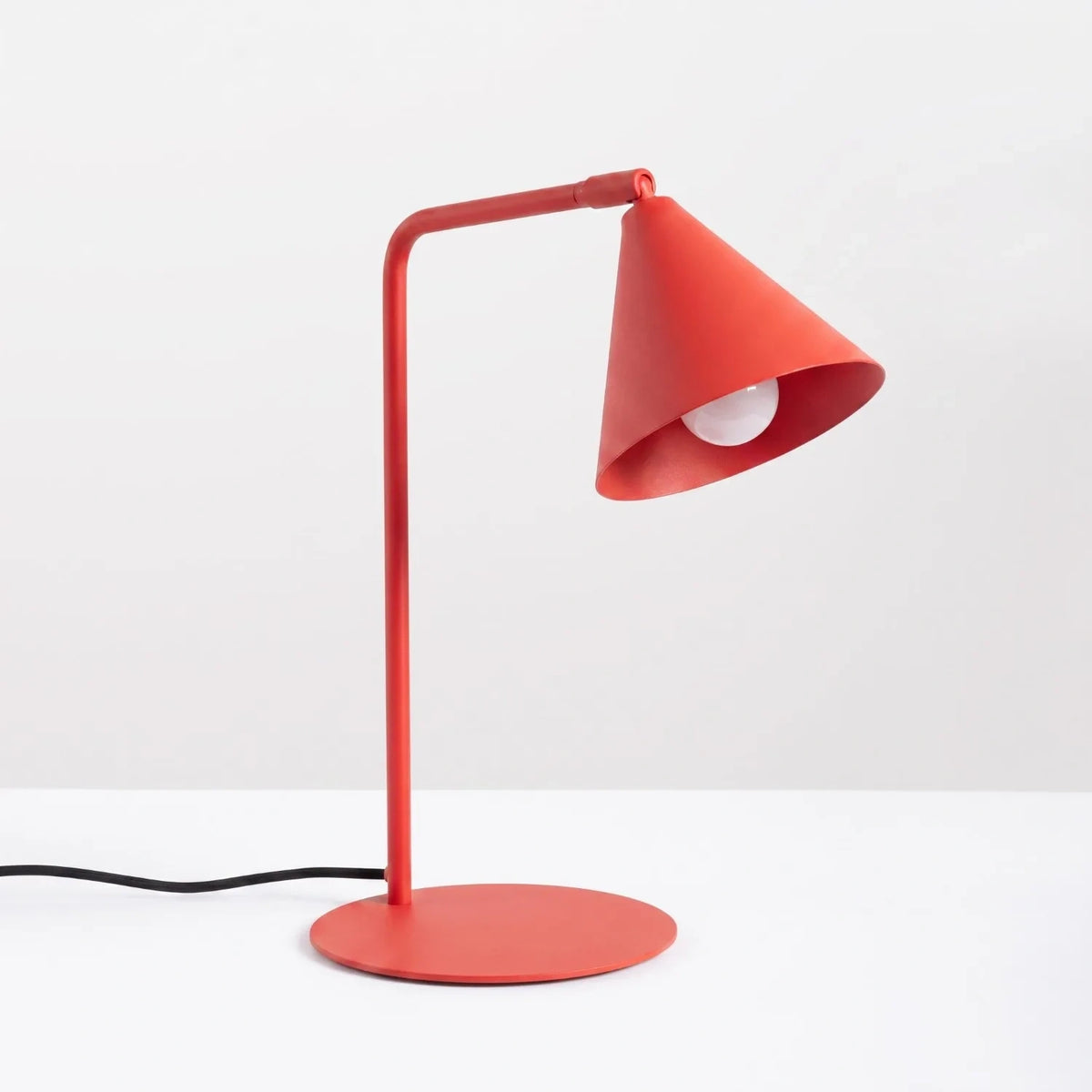 
Design Tischlampe „Nox“ - Rot