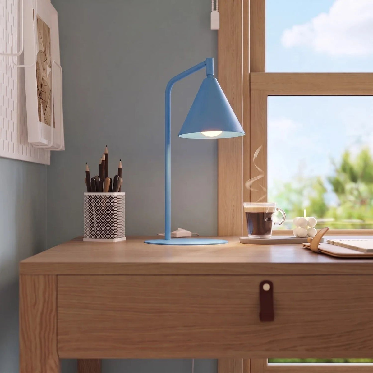 
Design Tischlampe „Nox“ - Hellblau