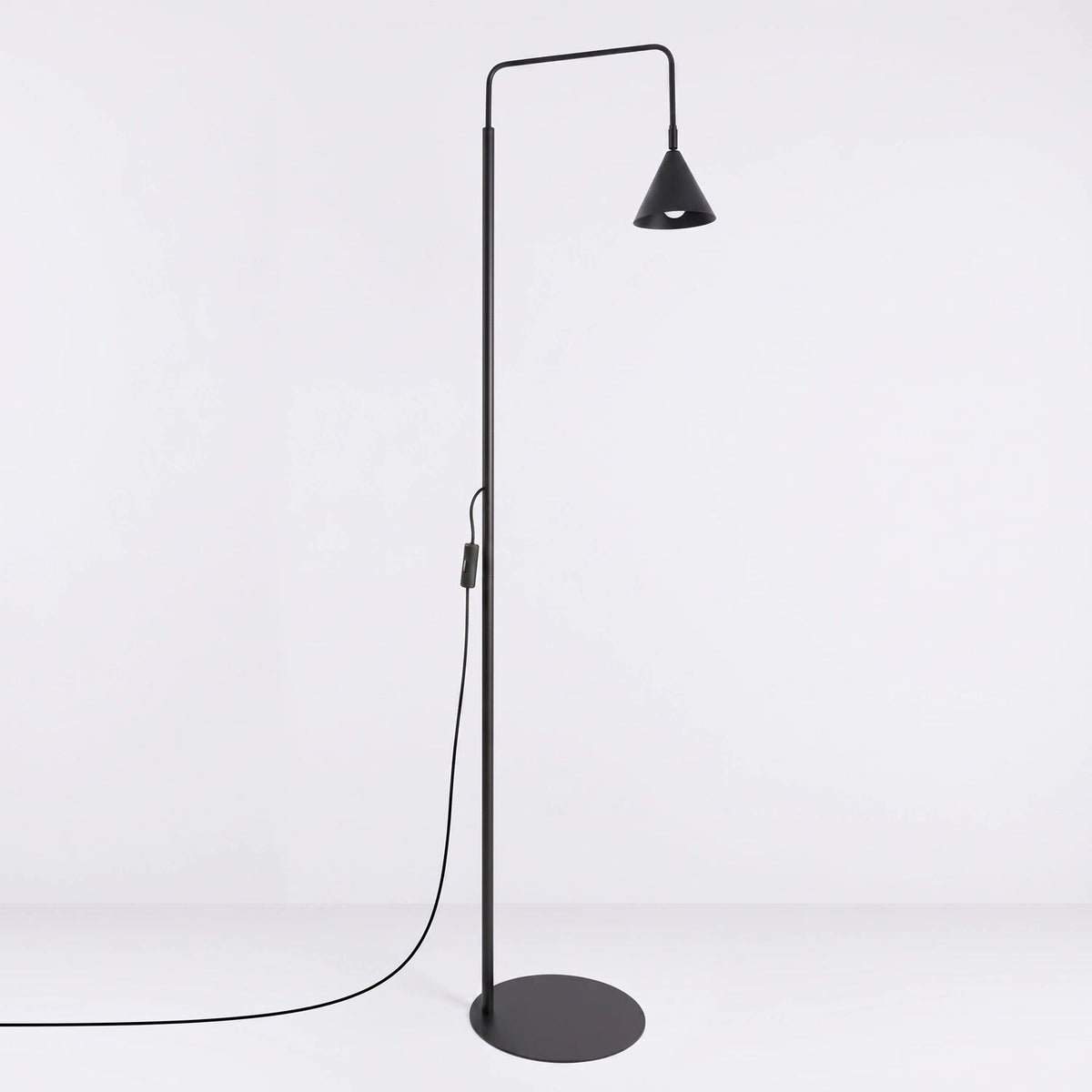 
Design Stehlampe „Nox“ - Schwarz