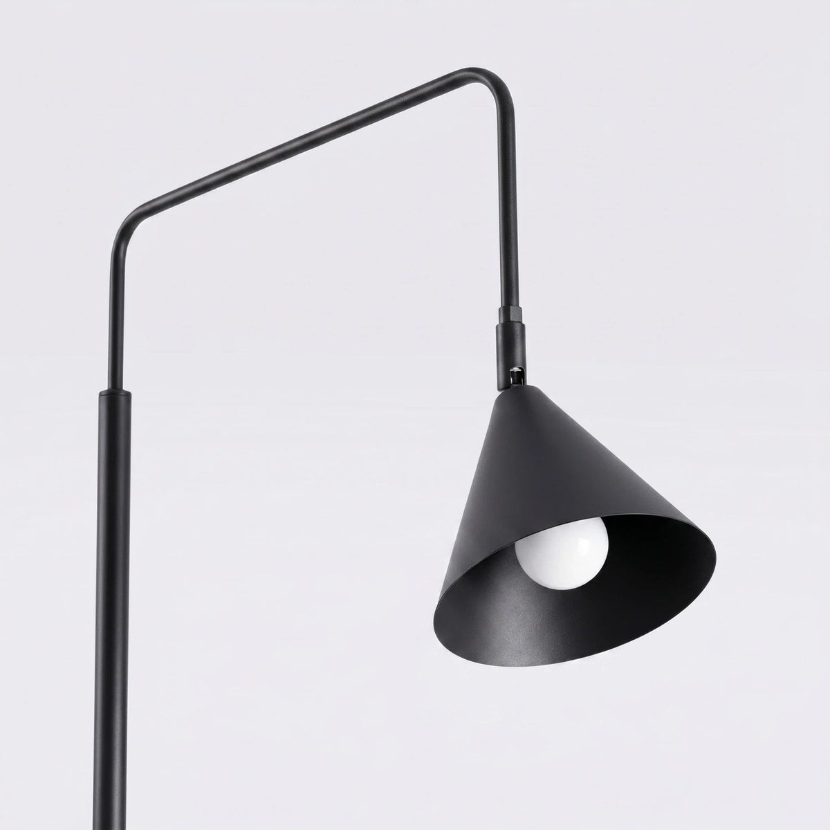 
Design Stehlampe „Nox“ - Schwarz