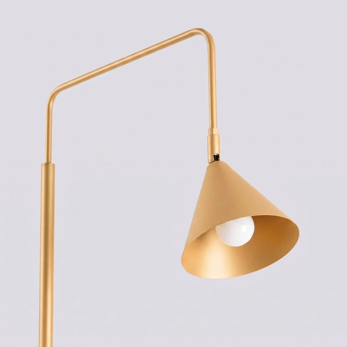
Design Stehlampe „Nox“ - Gold