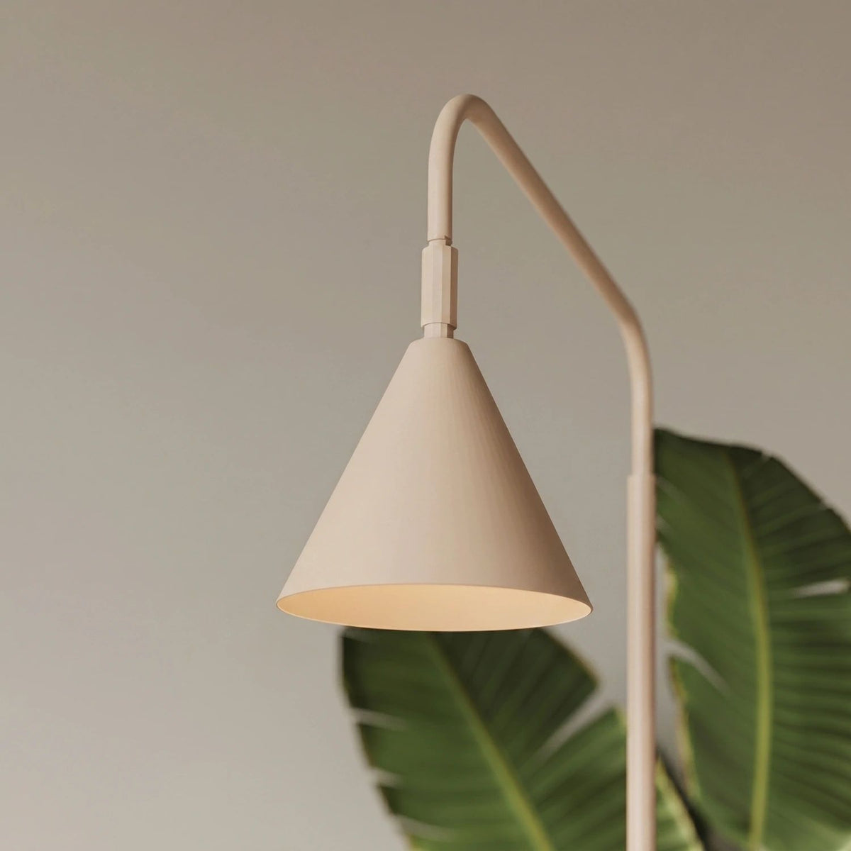 
Design Stehlampe „Nox“ - Beige