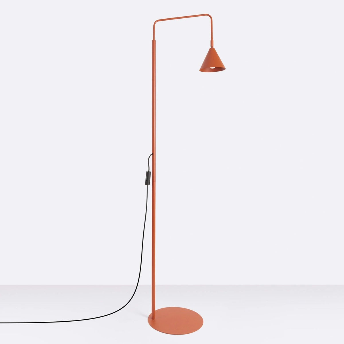 
Design Stehlampe „Nox“ - Ockerrot