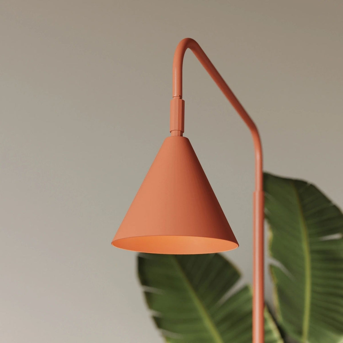 
Design Stehlampe „Nox“ - Ockerrot