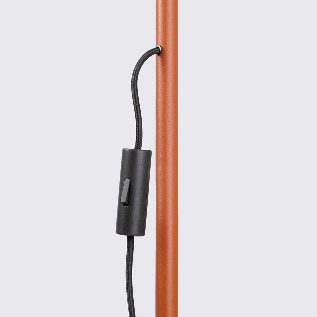 
Design Stehlampe „Nox“ - Ockerrot