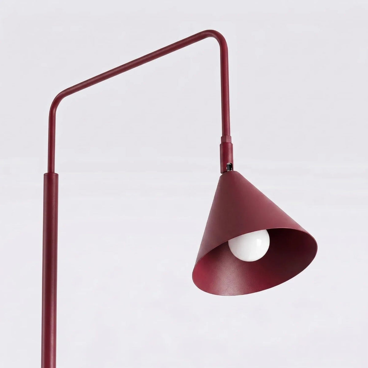 
Design Stehlampe „Nox“ - Burgundrot