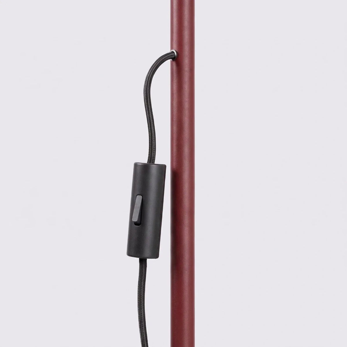 
Design Stehlampe „Nox“ - Burgundrot