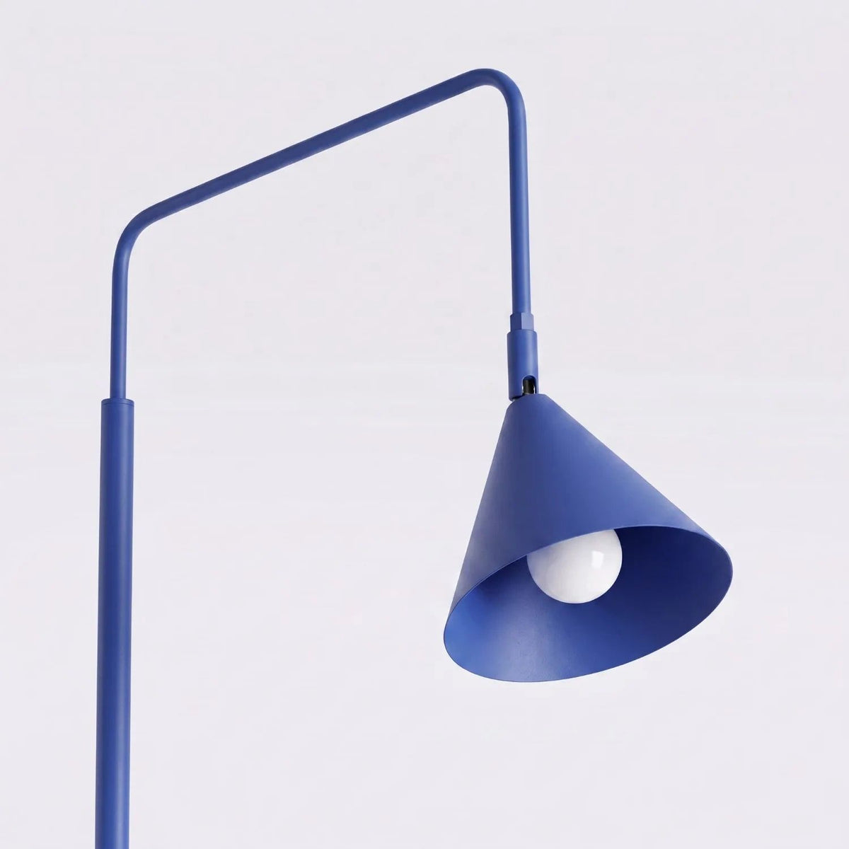 
Design Stehlampe „Nox“ - Ultramarin