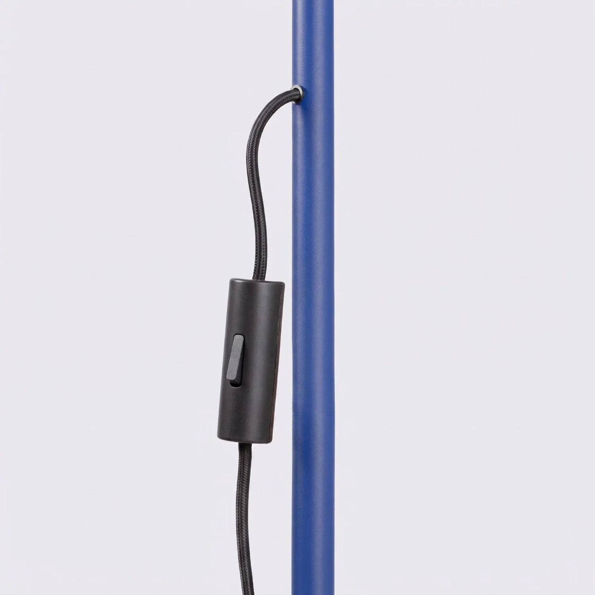 
Design Stehlampe „Nox“ - Ultramarin