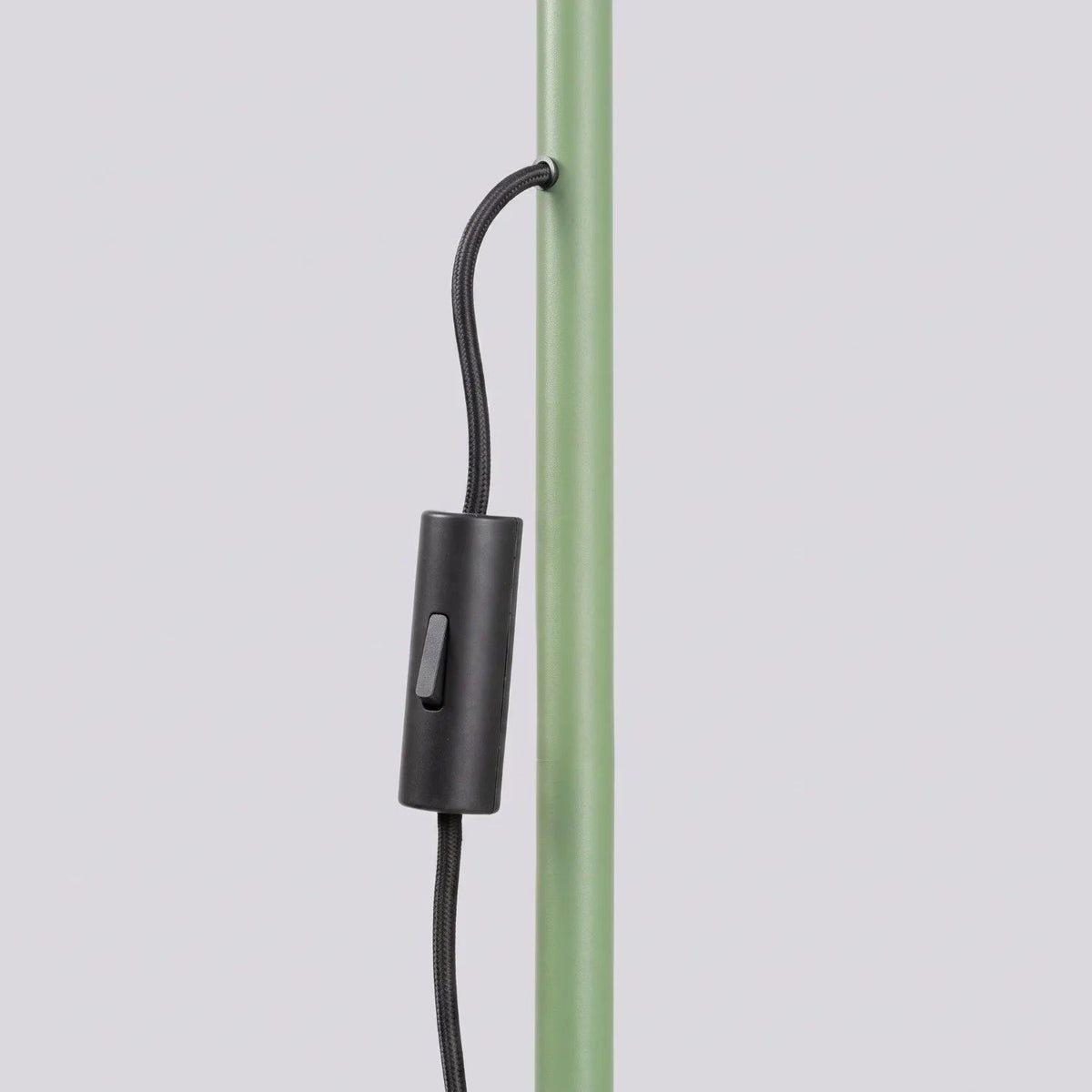
Design Stehlampe „Nox“ - Salbeigrün
