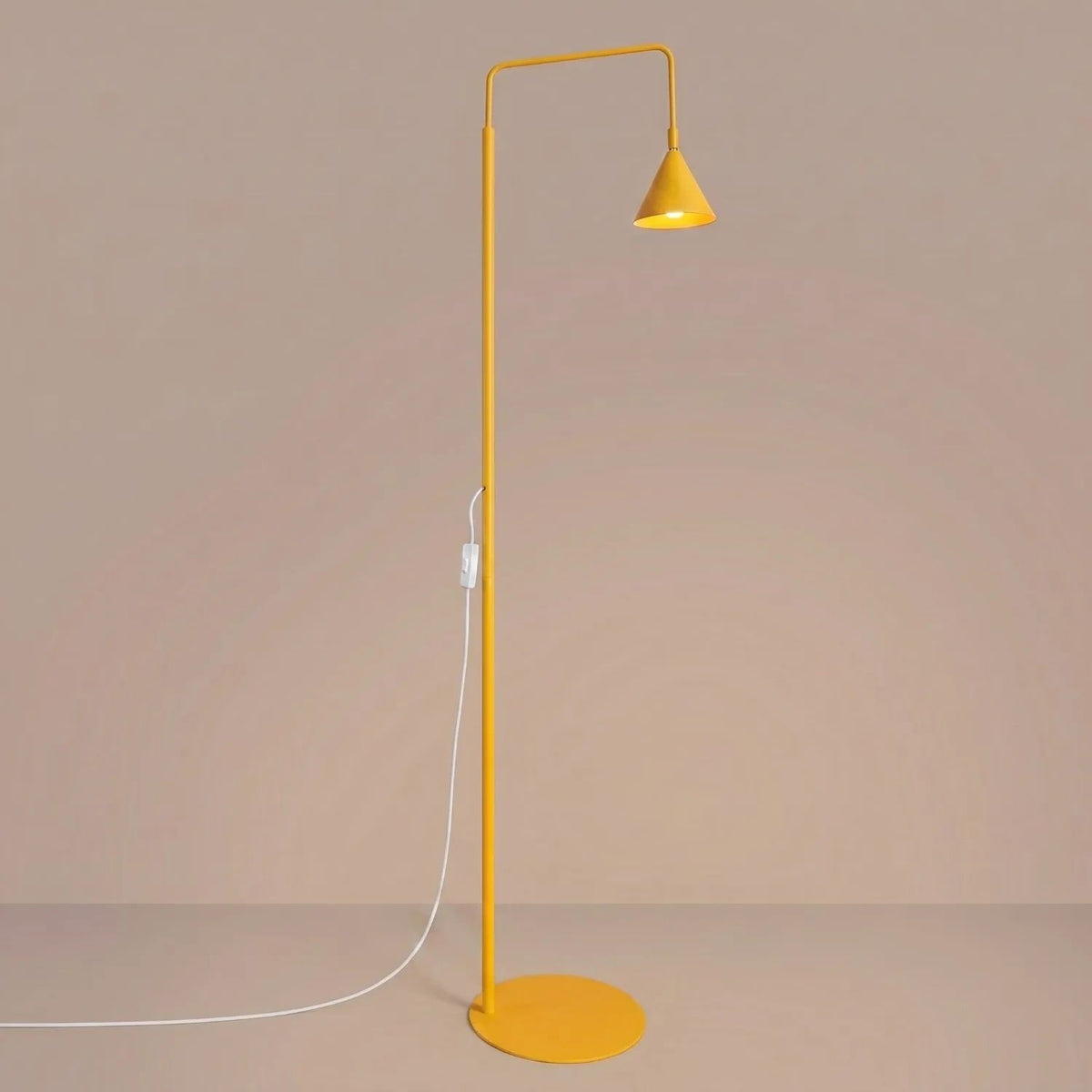 
Design Stehlampe „Nox“ - Gelb