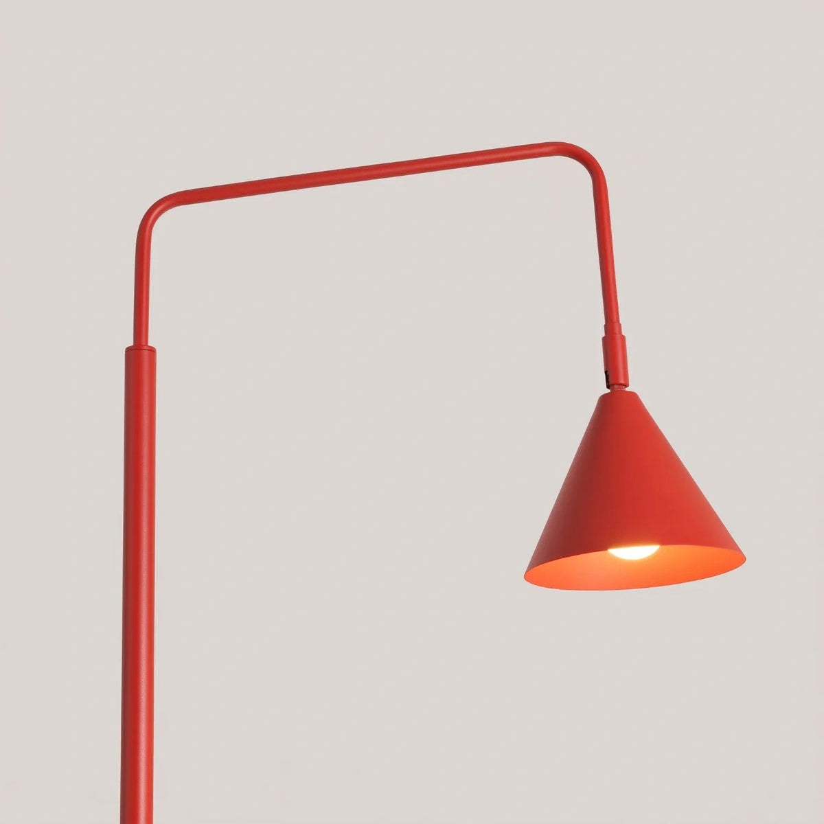 
Design Stehlampe „Nox“ - Rot