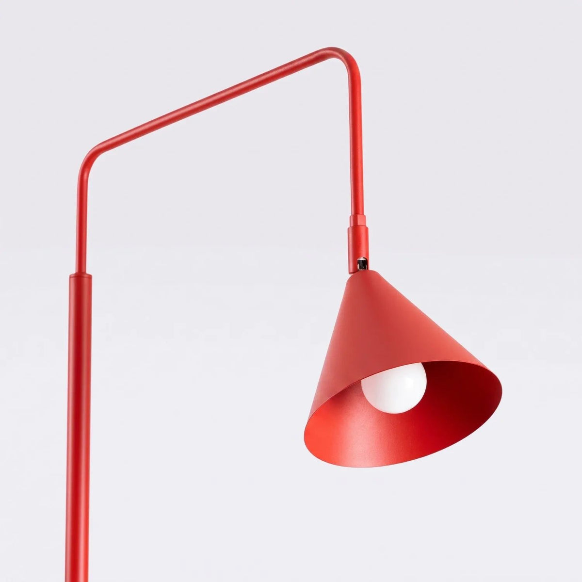 
Design Stehlampe „Nox“ - Rot