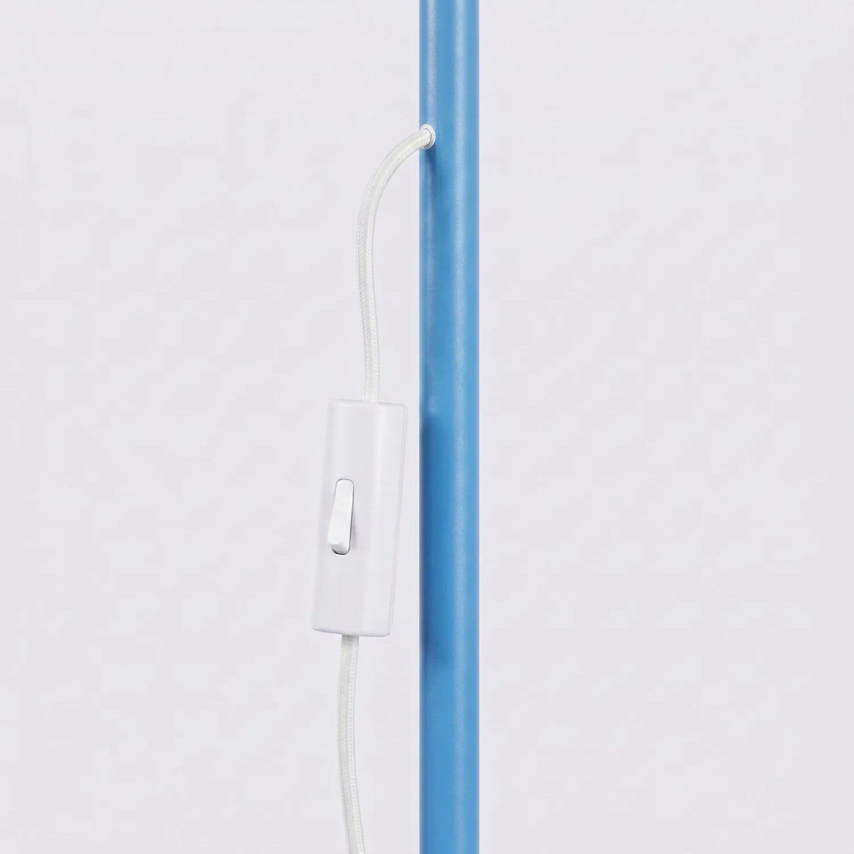 
Design Stehlampe „Nox“ - Hellblau