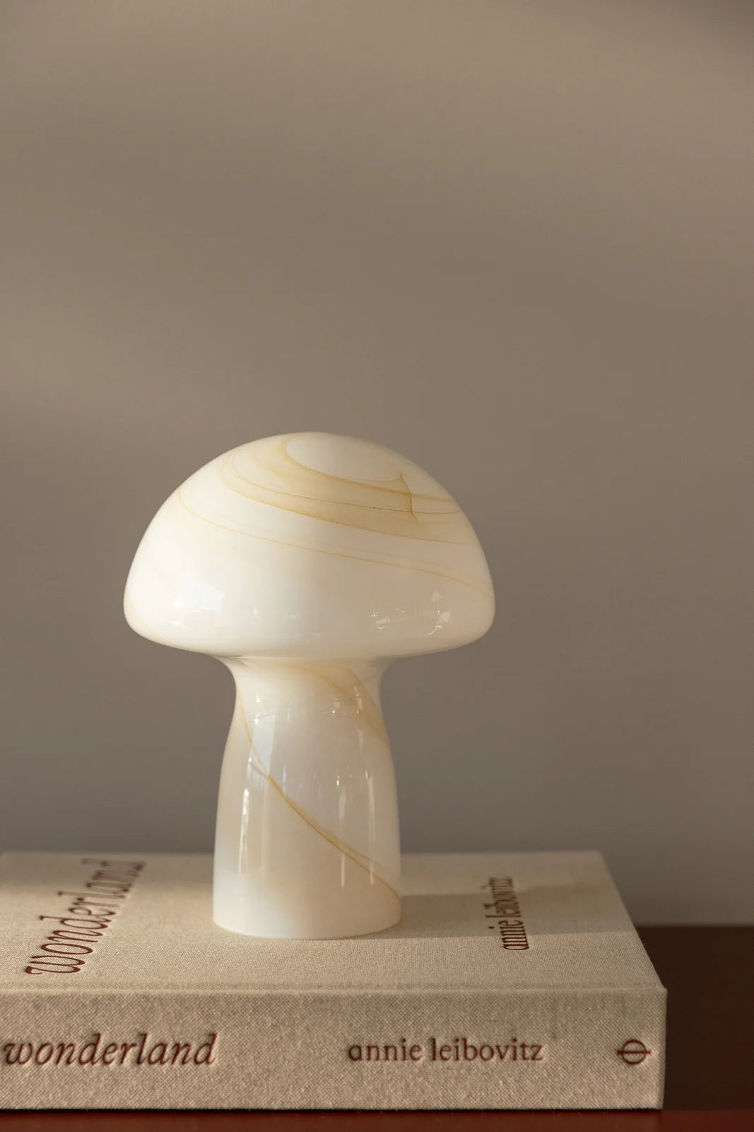 
Lampada da tavolo di design dimmerabile „Fungo Special Edition“, trasparente - Piccolo, Ø 16 x Altezza 20 cm