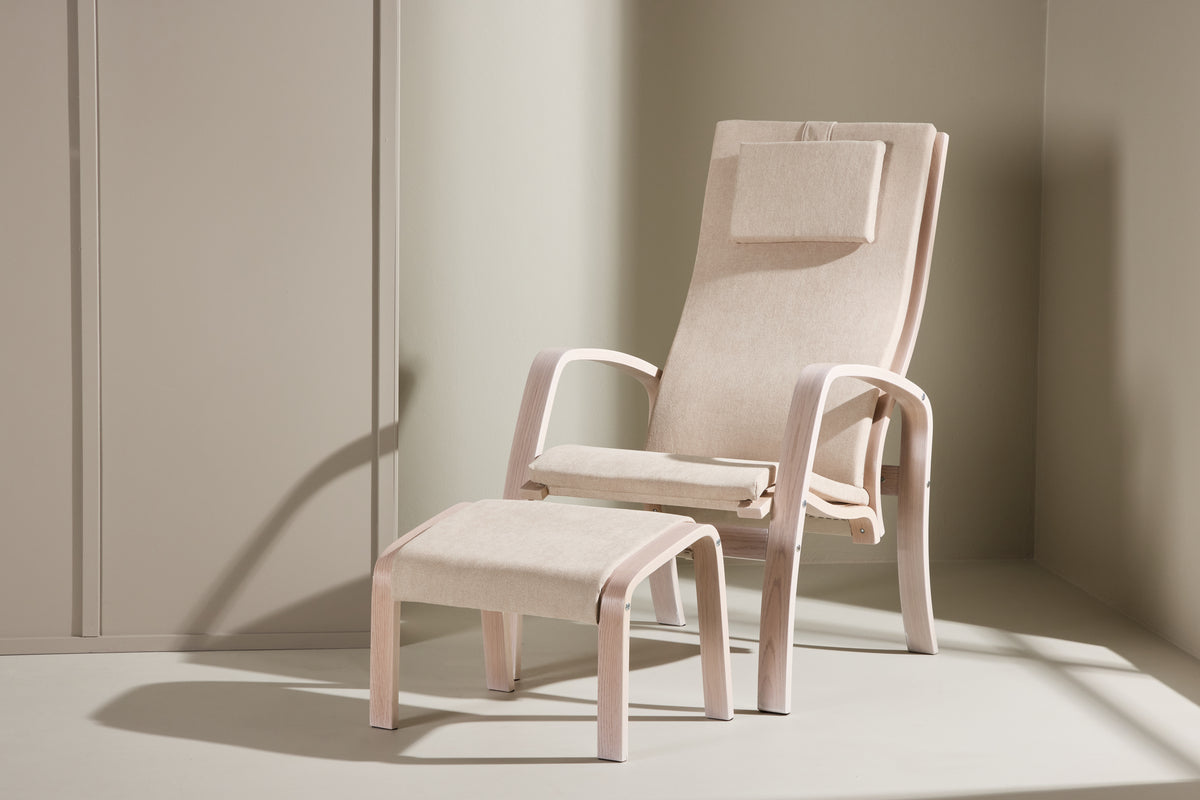 
Fauteuil design « Grötö » avec repose-pieds - Beige