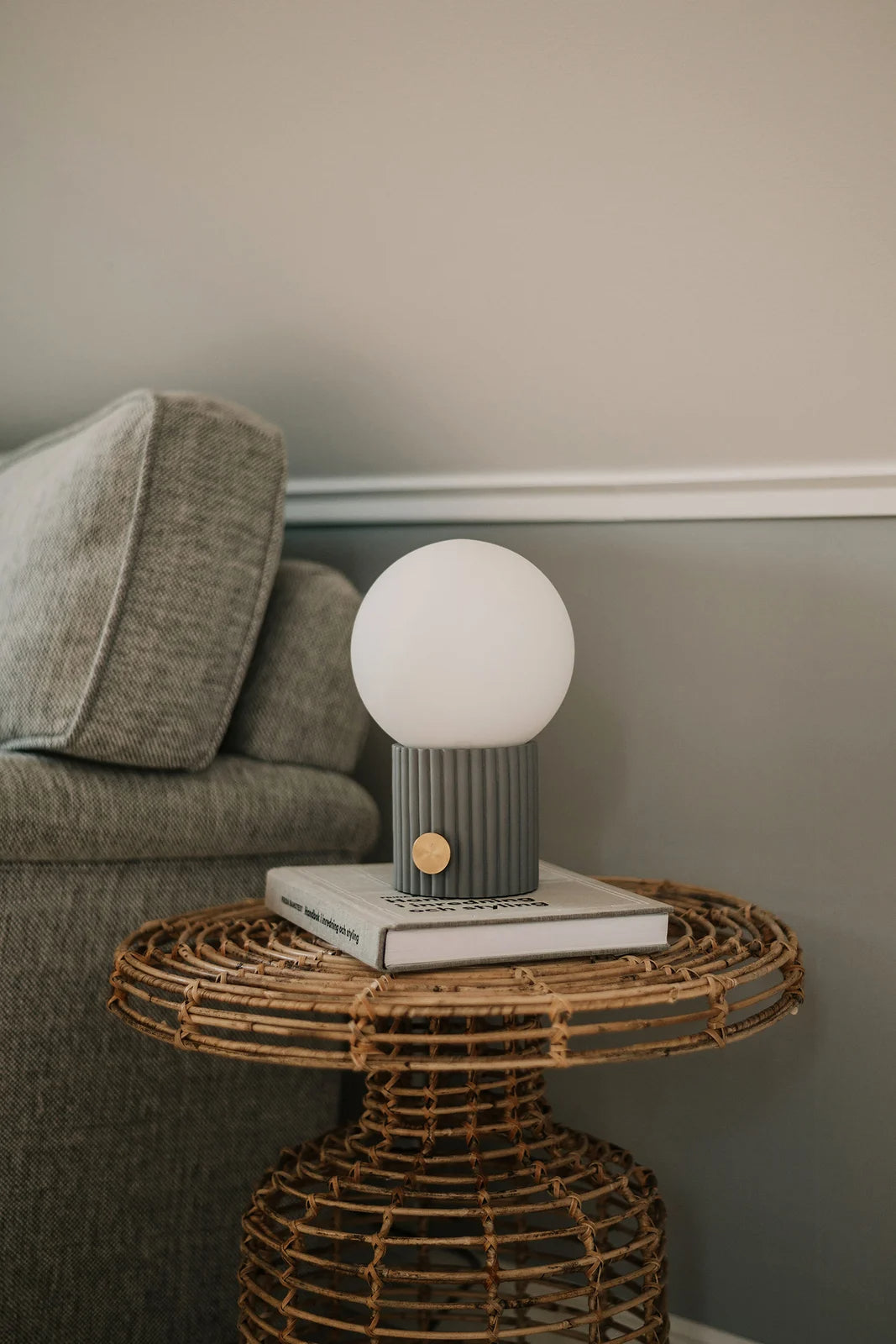 
Design Tischlampe „Hubble“ Ø 15/ H 23.5 cm - Grau
