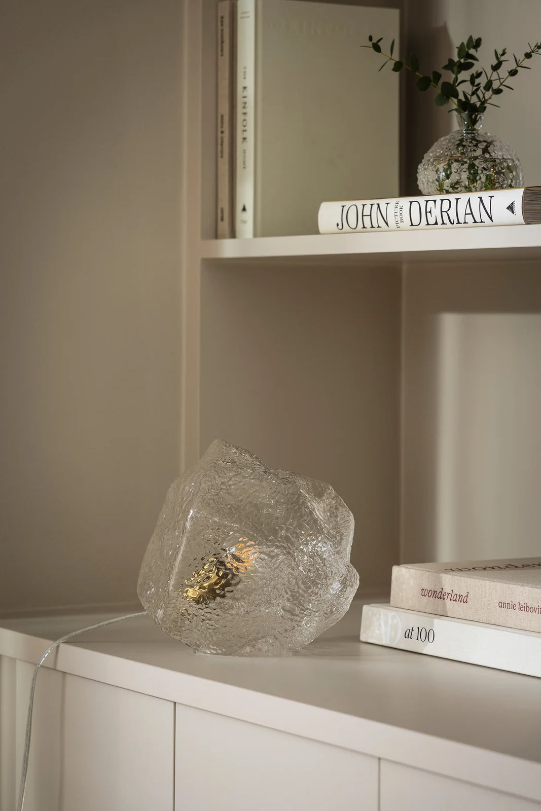 
"Valerie 25" Designer Table Lamp - Transparent