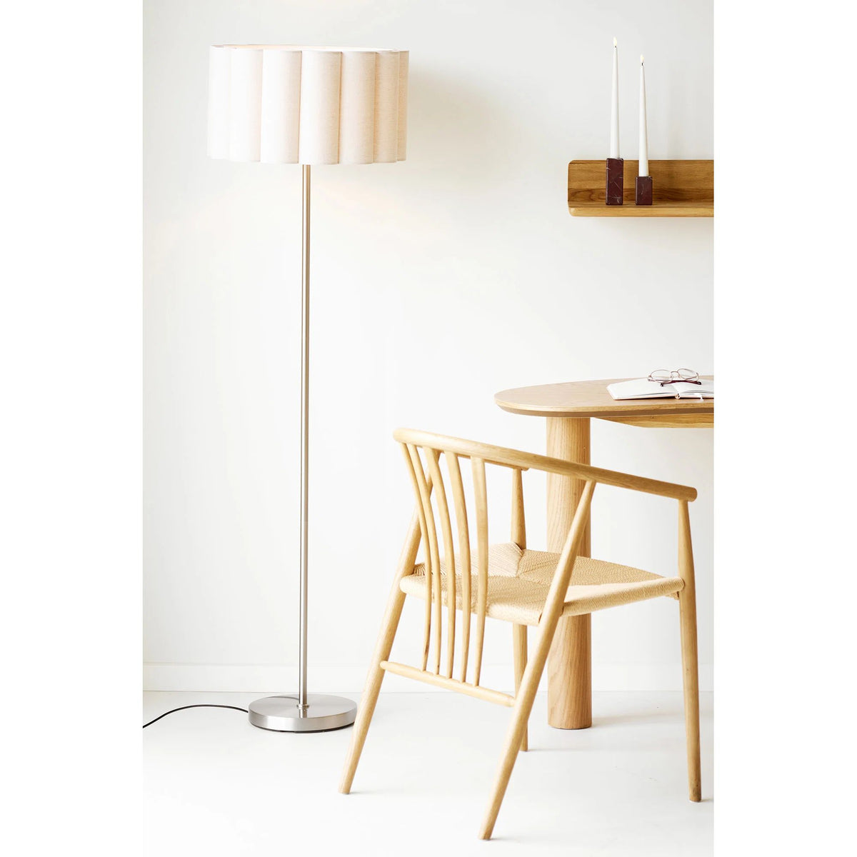 
Lampada da terra di design «Wattom»