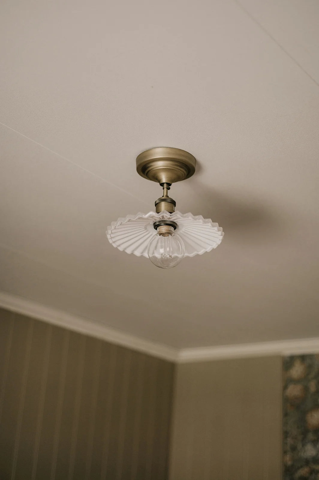 
Nostalgische Deckenlampe „Cobbler“ Ø 25 cm - Weiss/ Antik Gold