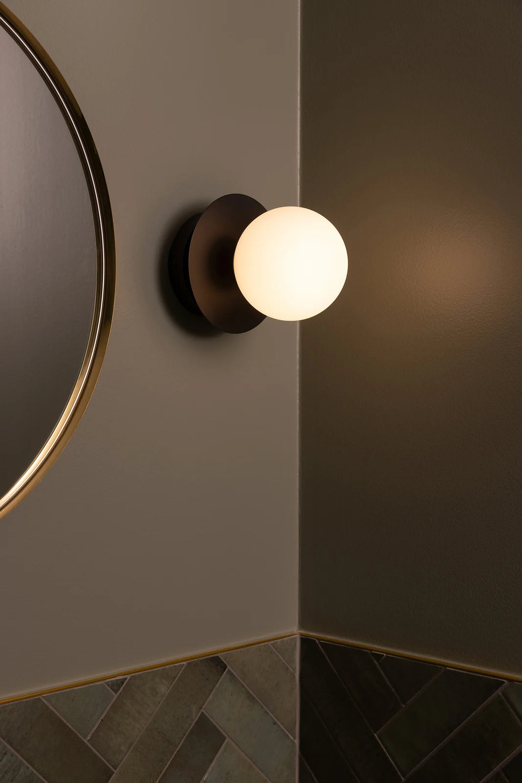 
Design Wand- und Deckenlampe „Art Deco“ - Weiss/Schwarz