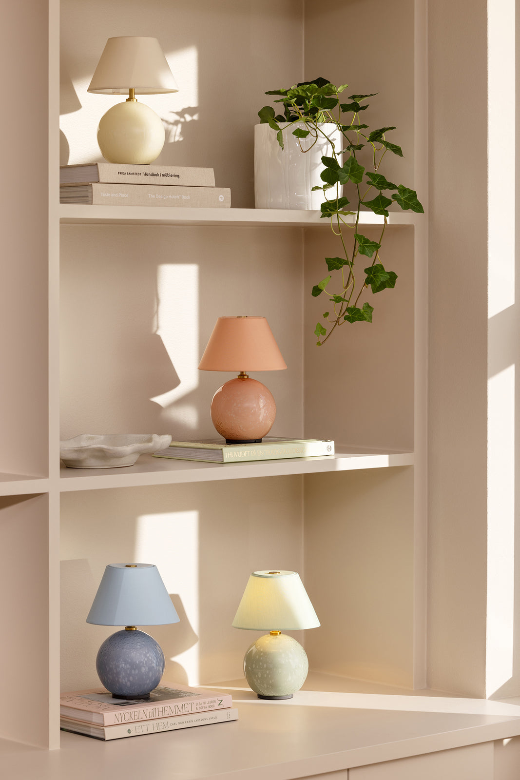 
Tragbare LED Design Tischlampe „Iris 16“ - Grün
