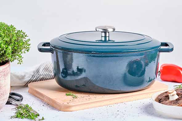 
Large, Oval Cast Iron Pot & Roaster "Fontastic" with Lid - Gasoline