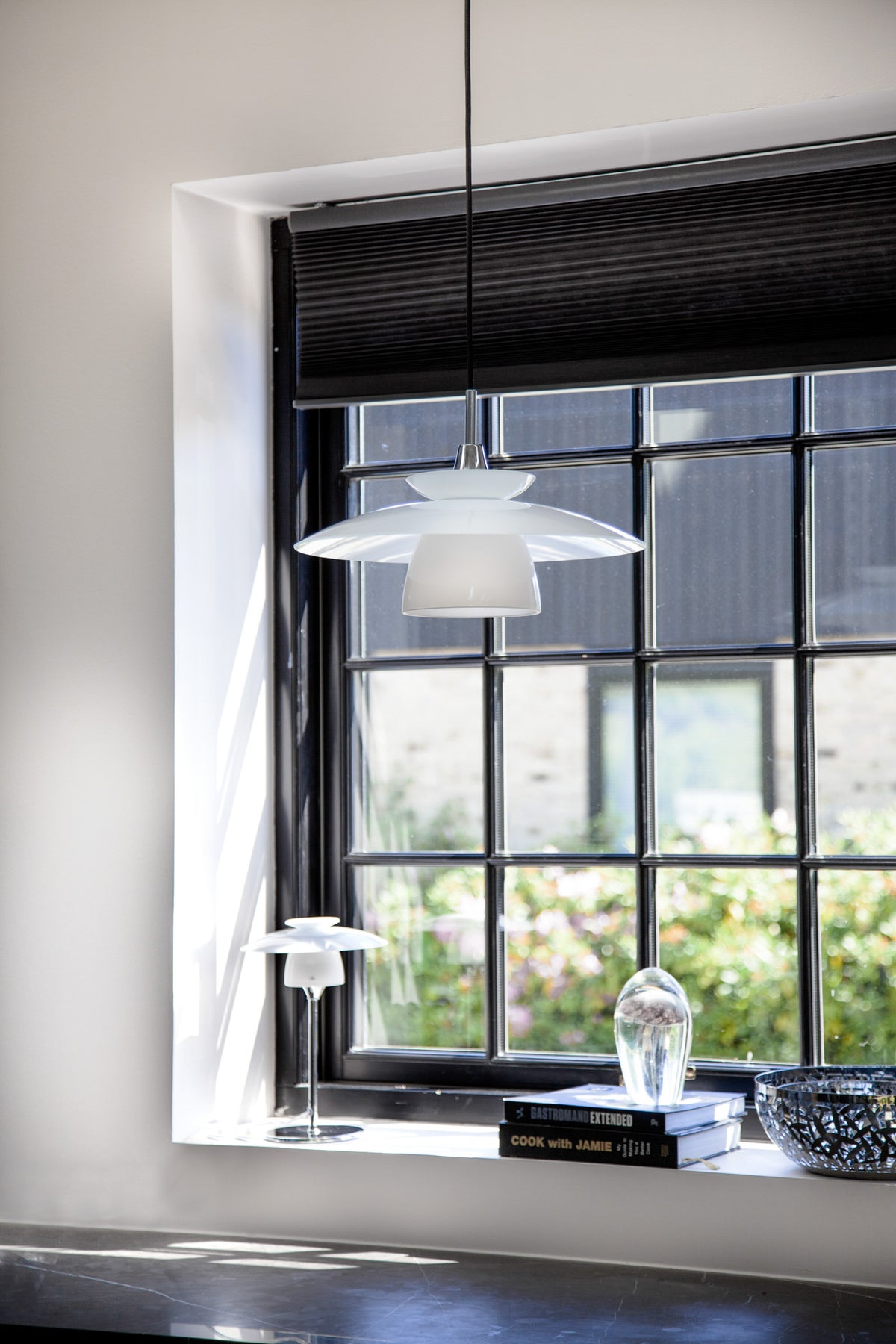 
Lampada da tavolo di design "Scandinavia"