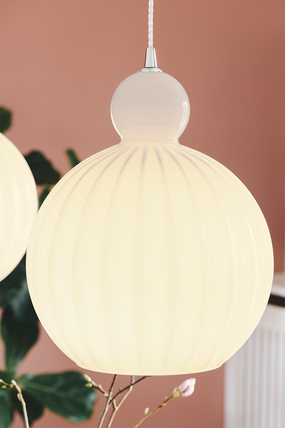 
Design Pendellampe "Ball Ball" - Opal / Large