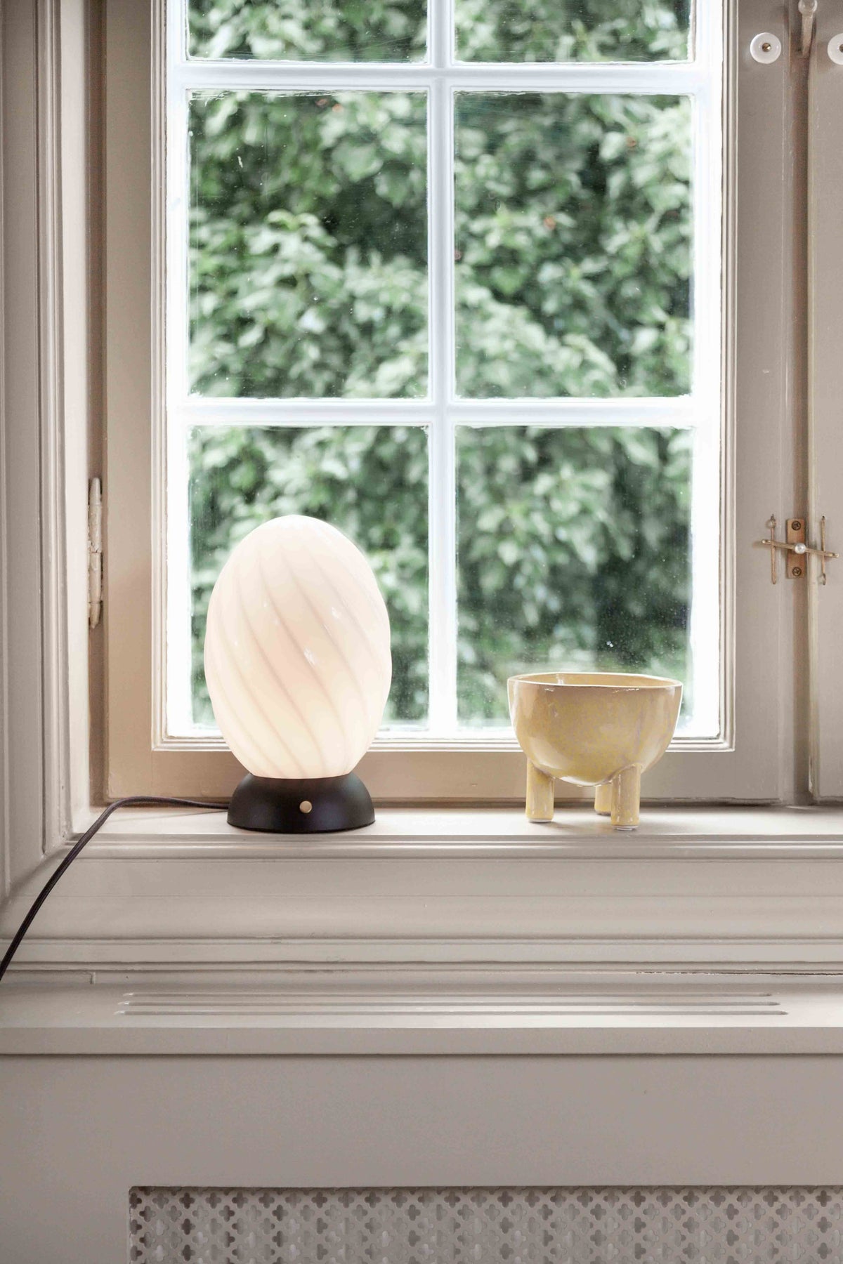 
Lampada da tavolo di design "Twist" - Nero