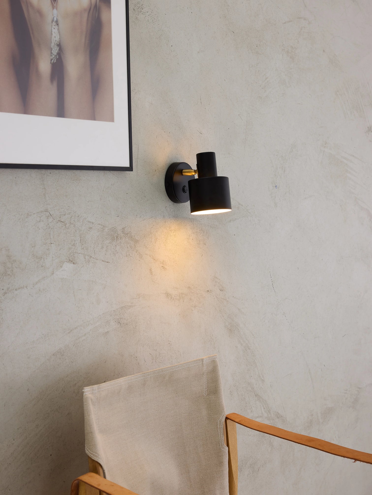 
Designer Wall Lamp "Vogue" - Black