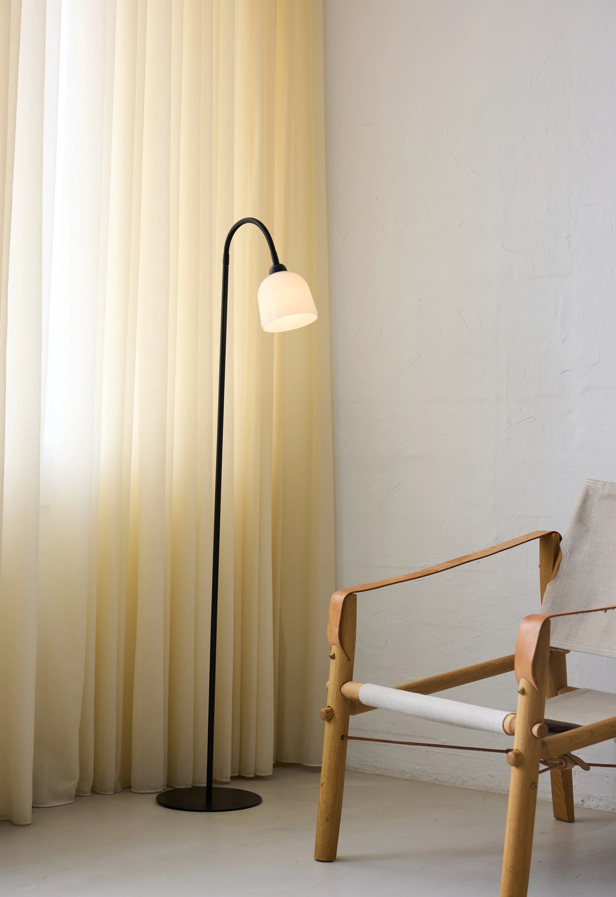 
Single Design Stehlampe "Glow"