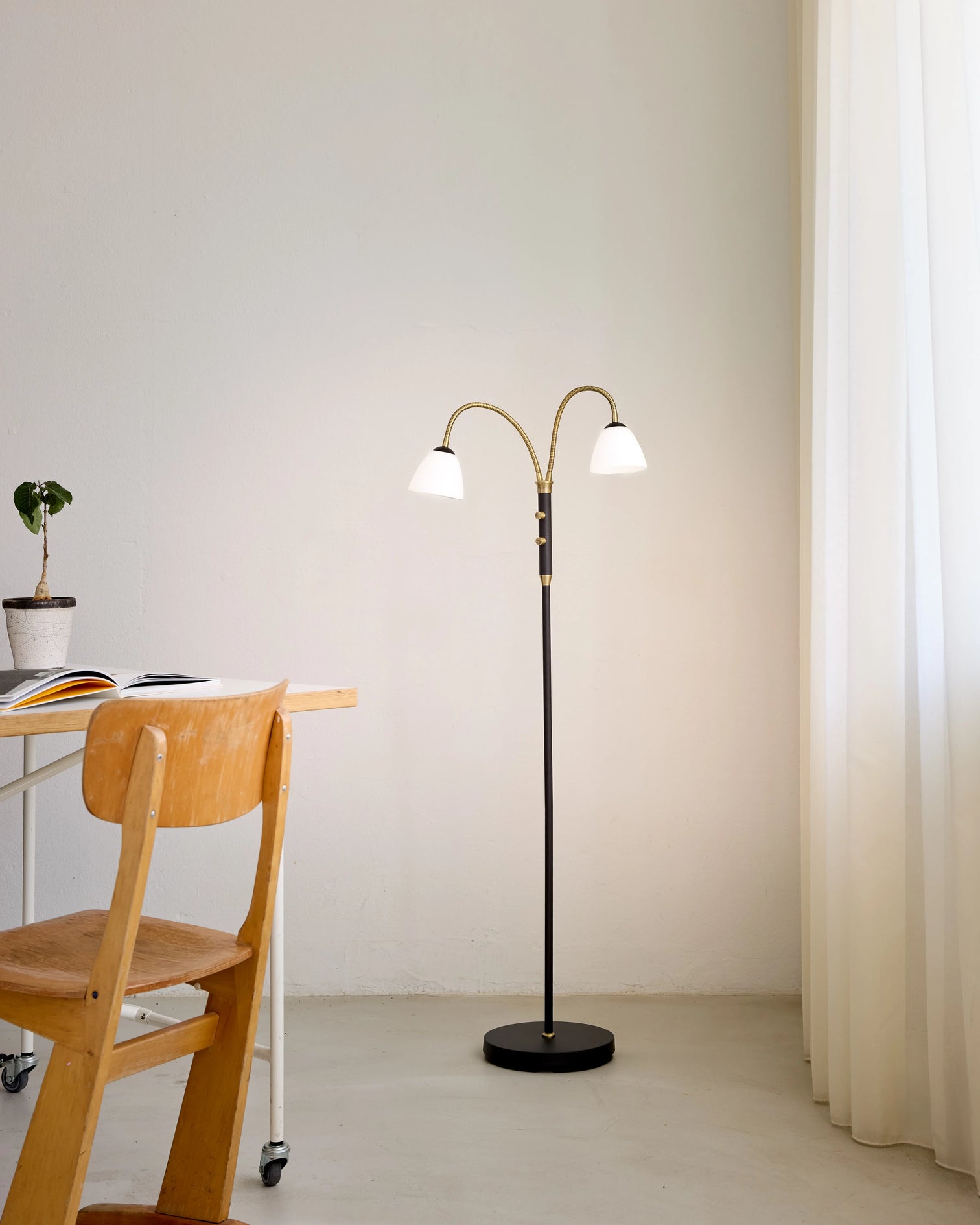 
Lampadaire double LED "Lucid"