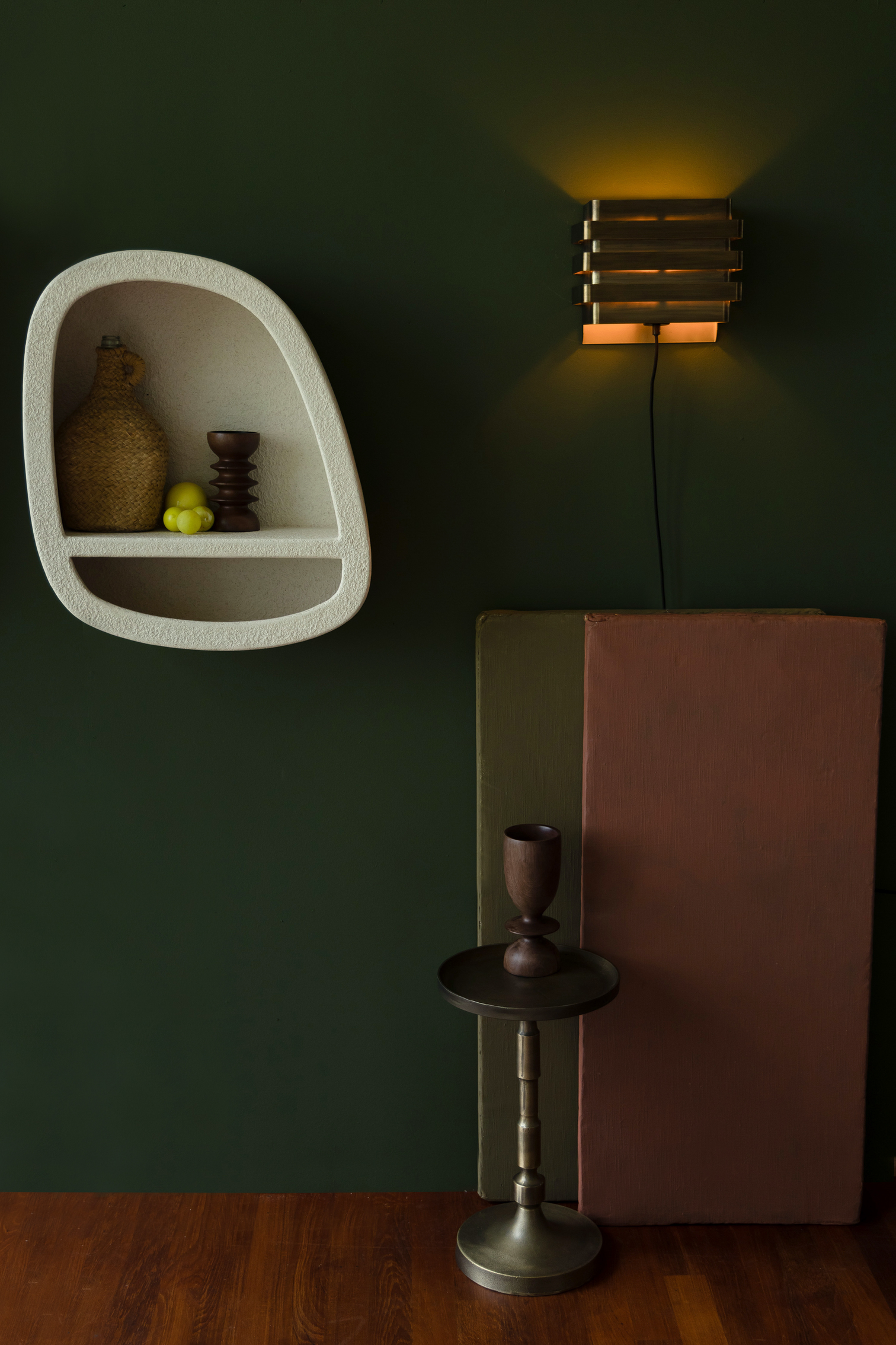 
Designer Wall Shelf "Veda" - 53 x 61 cm