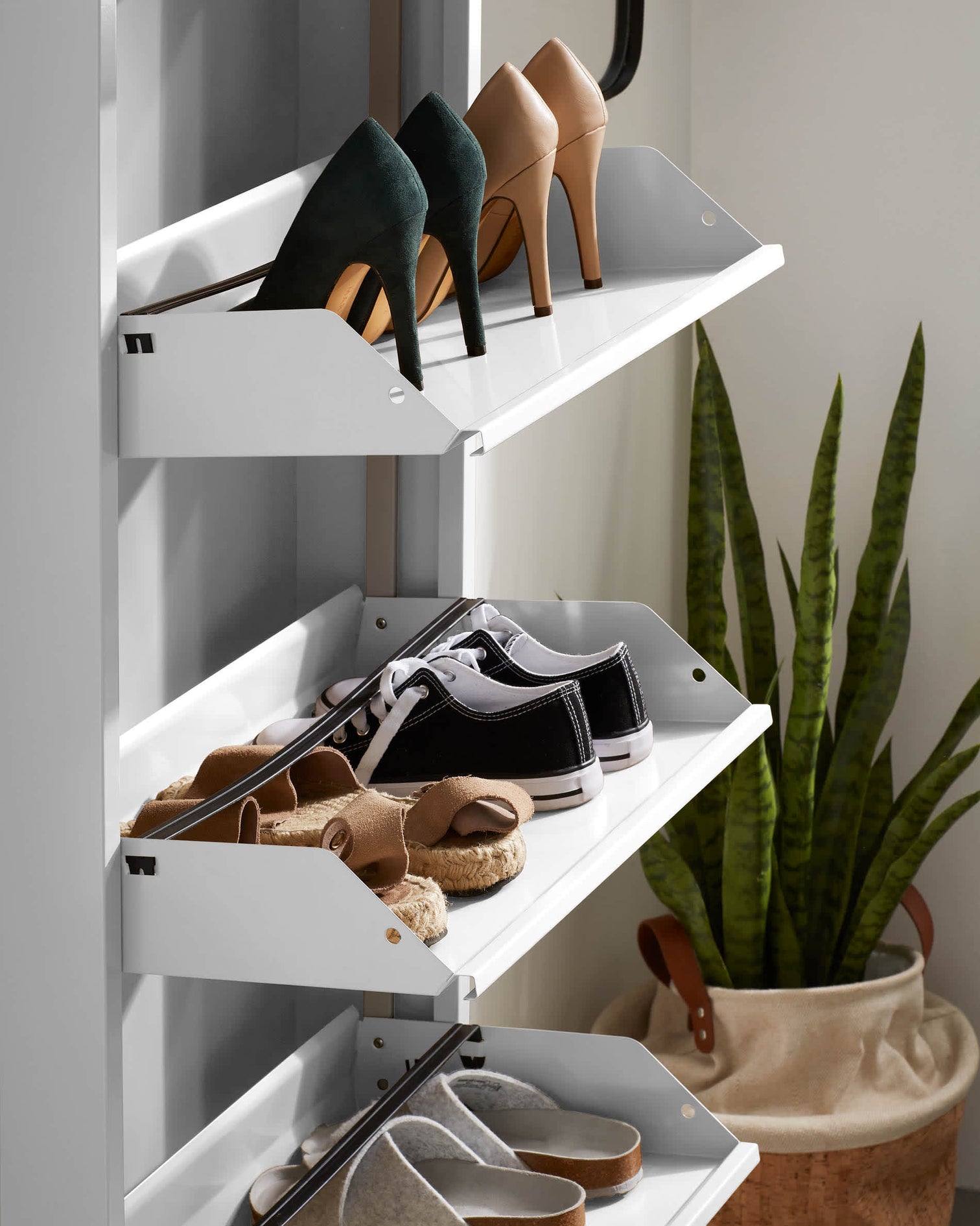 
"Odeo" metal shoe cabinet - White / 4-door